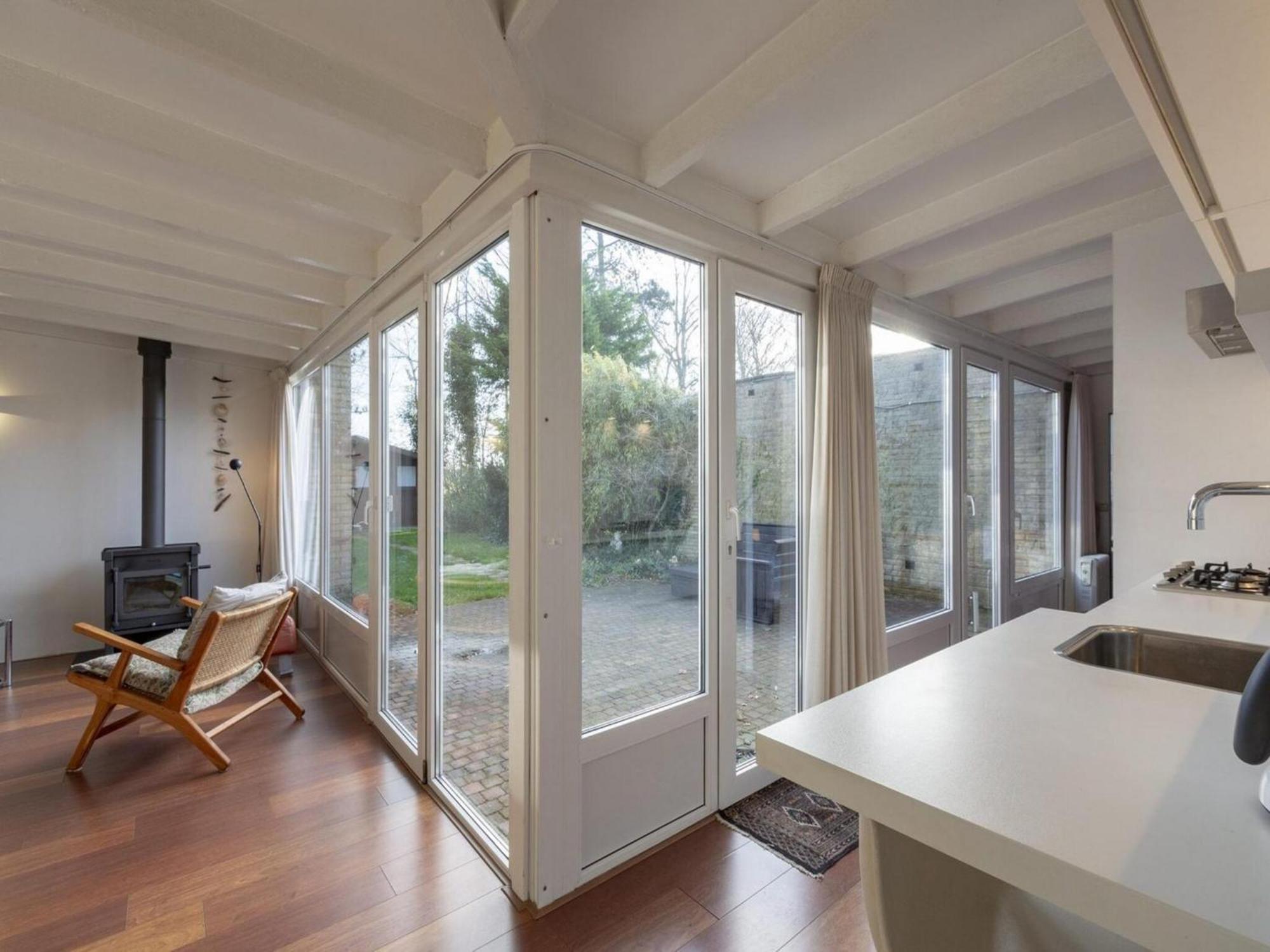 Stylish Bungalow With A Large Garden Sint Maartensvlotbrug Eksteriør billede